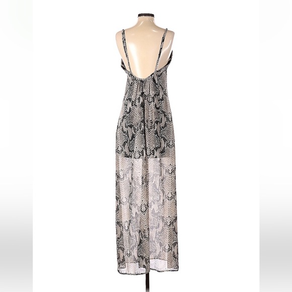 Low back snakeskin maxi dress - Picture 2 of 2